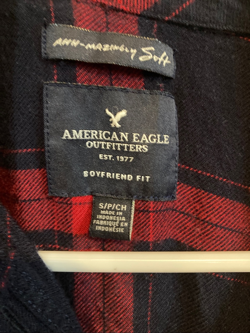 Women’s American Eagle Outfitters Navy/Red Flannel Button-Down Boyfriend Fit - Picture 4 of 6